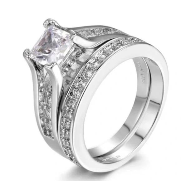 Elegant Silver Diamond Ring Set - Picture 6 of 6